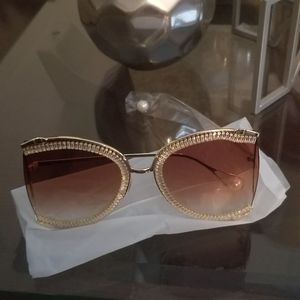 Fashionable Elegant Frames and eyewear